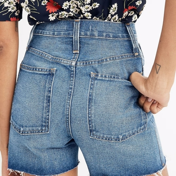Madewell Perfect Jean Short High Waist Raw Hem in Ullman Wash size 26 - Picture 3 of 10